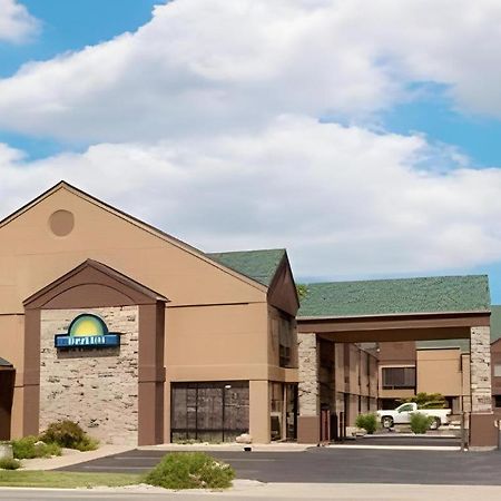 Days Inn Springfield South Exterior photo
