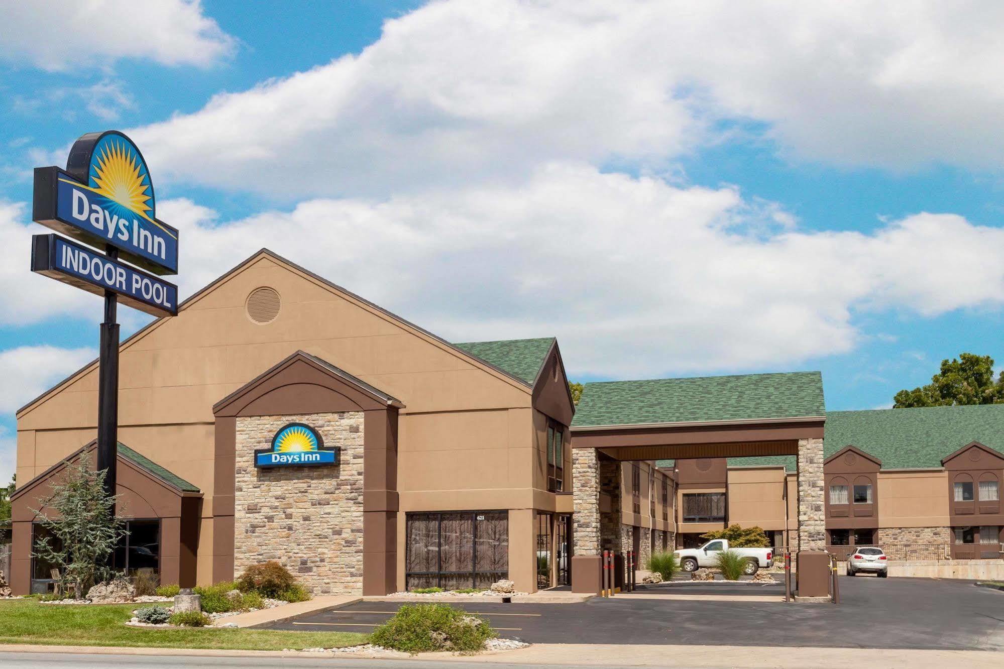 Days Inn Springfield South Exterior photo